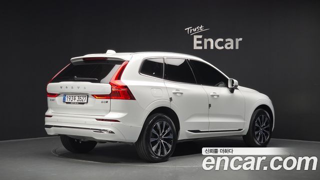 Volvo XC60 2-го поколения B5 Ultimate Bright - фото 0