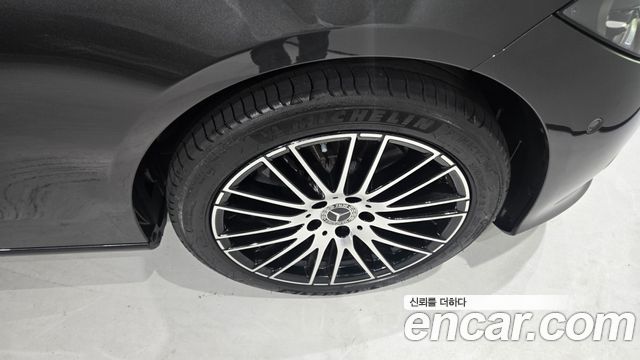 Mercedes-Benz C-Class W206 C200 Avantgarde - фото 4
