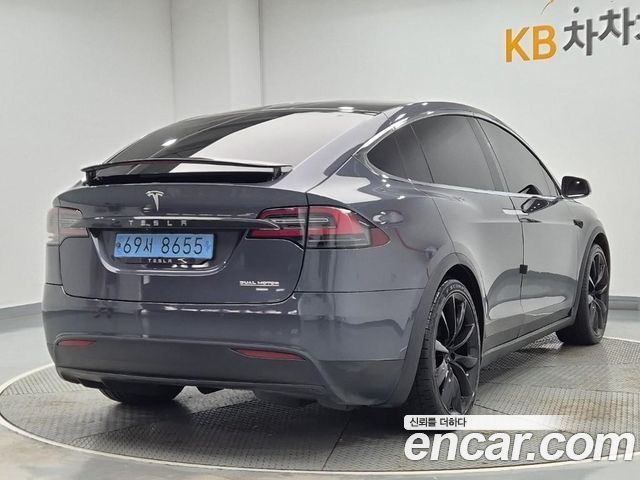 Tesla Model X Performance - фото 3