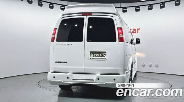 Chevrolet Express Van 6.0 - фото 3