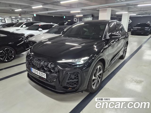 Audi Q5 45 TFSI Quattro S line - фото 0