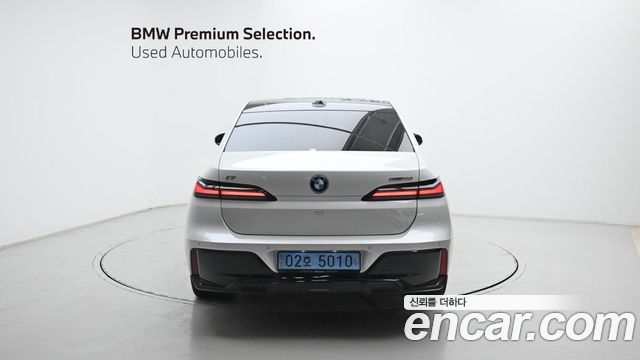 BMW i7 G70 xDrive 60 M sport - фото 3
