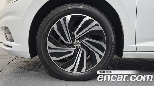 Volkswagen Jetta 7-го поколения 1.4 TSI Prestige - фото 3