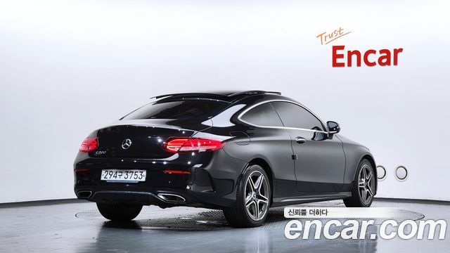 Mercedes-Benz C-Class W205 C200 Coupe - фото 1