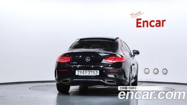 Mercedes-Benz C-Class W205 C200 Coupe - фото 3