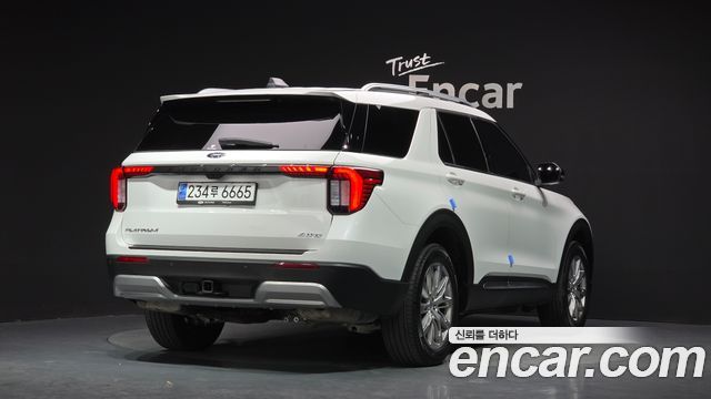 Ford Explorer 6-го поколения 2.3 Platinum 4WD - фото 1
