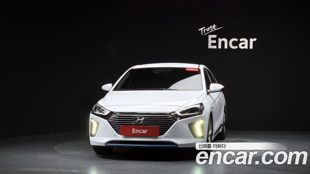Hyundai Ioniq гибрид Q - фото 1