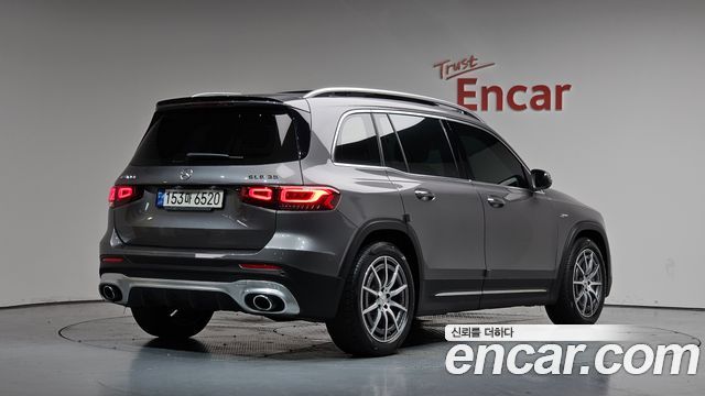 Mercedes-Benz GLB-Class (2022)