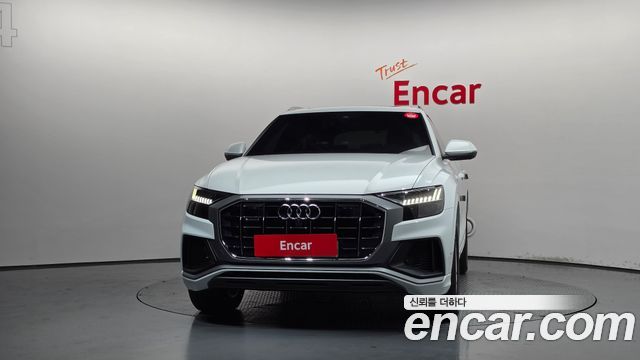 Audi Q8 45 TDI Quattro Premium - фото 2