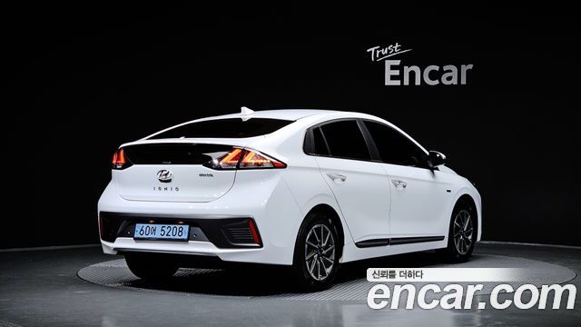 Hyundai Ioniq New Electric Q - фото 0