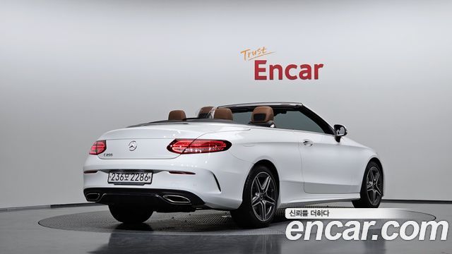 Mercedes-Benz C-Class W205 C200 Cabriolet - фото 0
