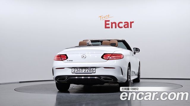 Mercedes-Benz C-Class W205 C200 Cabriolet - фото 2