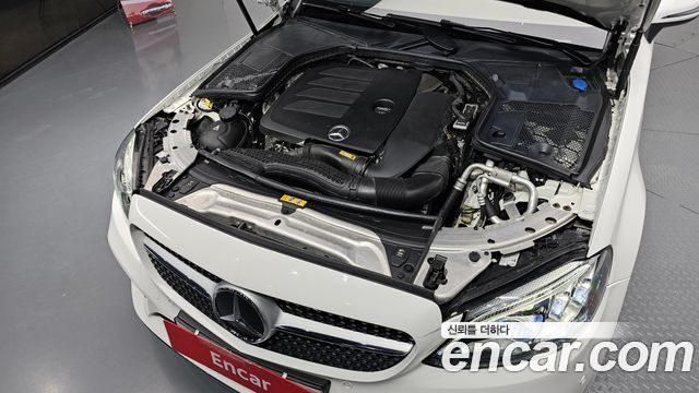 Mercedes-Benz C-Class W205 C200 Cabriolet - фото 4
