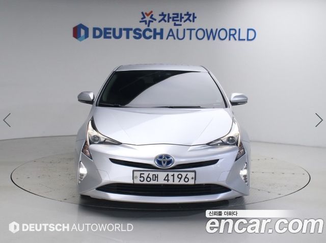 Toyota Prius 4-го поколения 1.8 E - фото 2