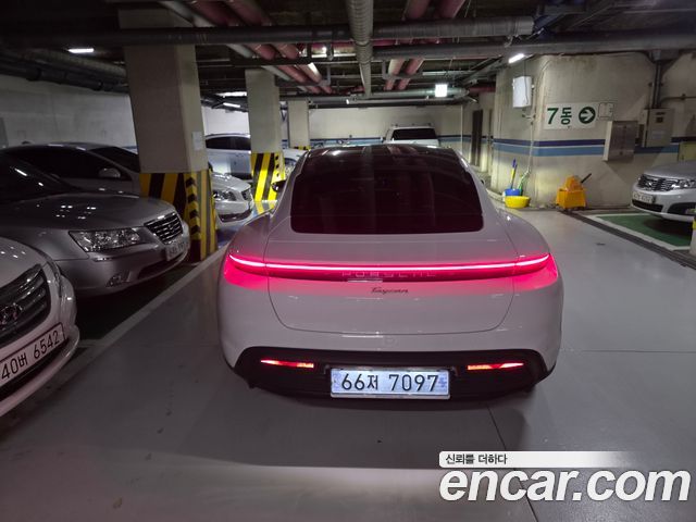 Porsche Taycan Base - фото 4