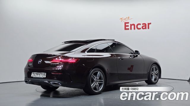 Mercedes-Benz E-Class W213 E220d Coupe - фото 1