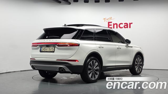 Lincoln Corsair 2.0 Reserve AWD - фото 1