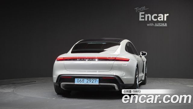 Porsche Taycan Base - фото 3