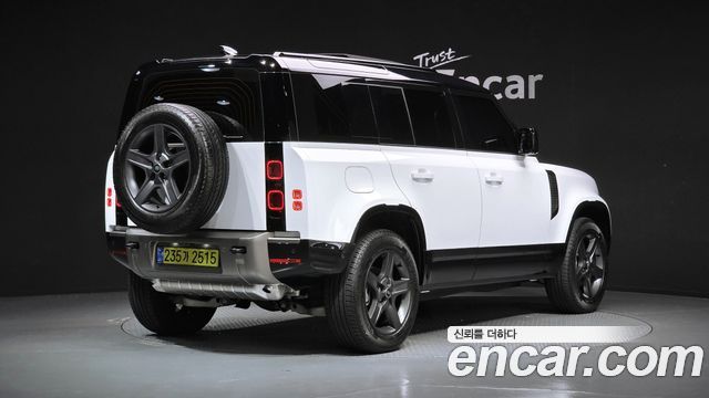 Land Rover Defender L663 110 P300 X-Dynamic SE - фото 1