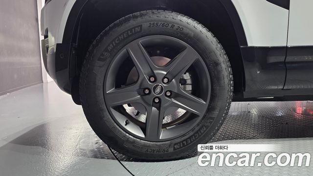 Land Rover Defender L663 110 P300 X-Dynamic SE - фото 4