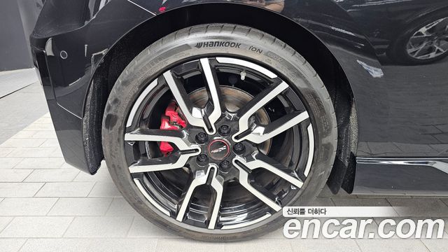 Mini Cooper Electric 4-го поколения JCW - фото 4