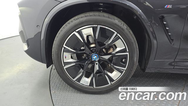 BMW iX3 M Sports - фото 4