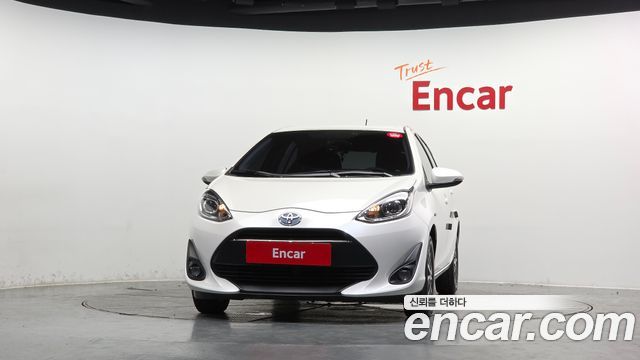 Toyota Prius 1.5 - фото 2