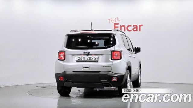 Jeep Renegade 2.4 Limited - фото 3