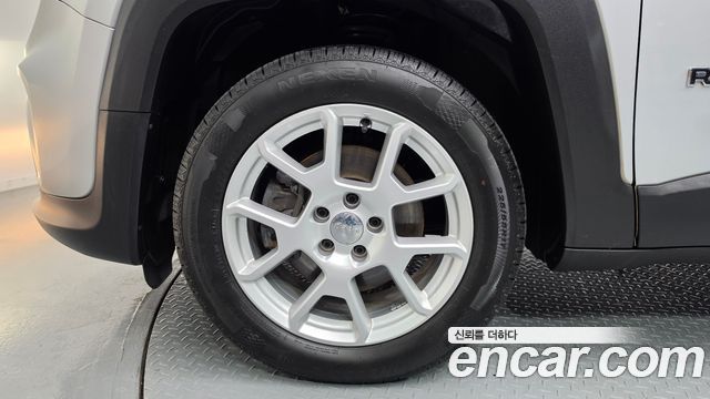 Jeep Renegade 2.4 Limited - фото 4