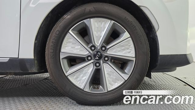Kia Soul Booster EV Noblesse - фото 4