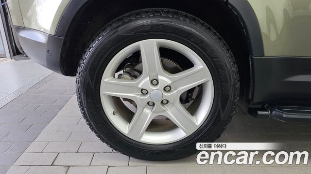 Land Rover Defender L663 110 D240 SE - фото 4