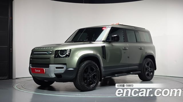 Land Rover Defender L663 110 D240 SE - фото 0