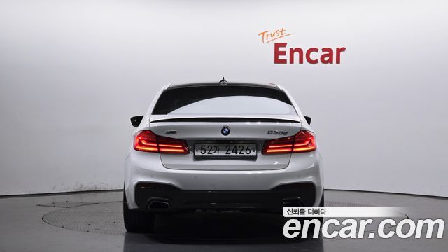 BMW 5 Series G30 520d xDrive M Sport Package Plus - фото 3