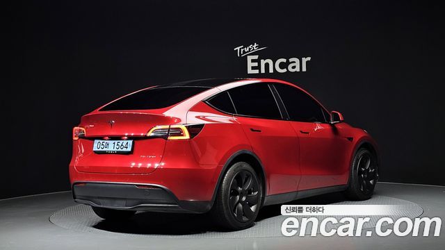 Tesla Model Y Long Range AWD - фото 1
