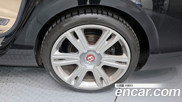 Bentley Flying Spur 2-го поколения 4.0 - фото 4