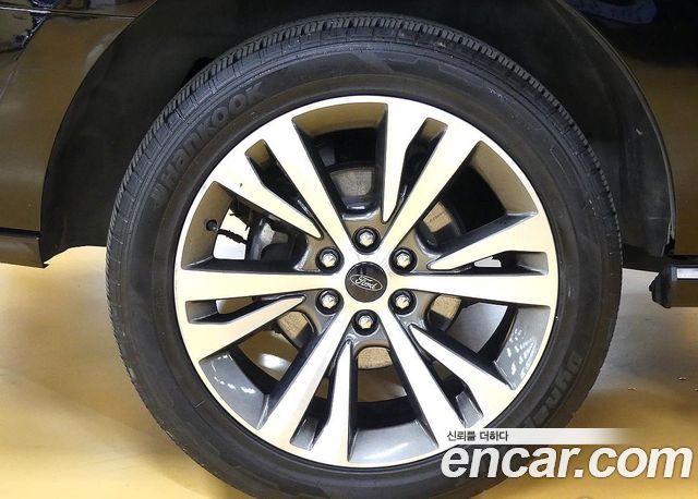 Ford Expedition Platinum 4WD 7Seater - фото 4