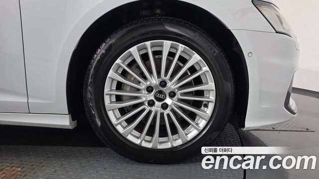 Audi A6 C8 45 TFSI Premium - фото 3