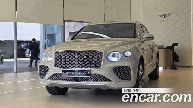 Bentley Bentayga 4.0 V8 EWB Mulliner - фото 0