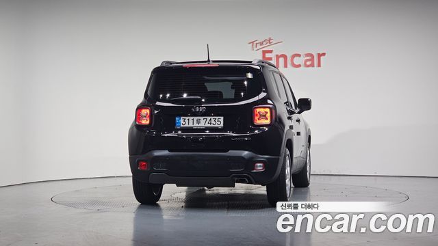 Jeep Renegade 2.4 Limited - фото 2