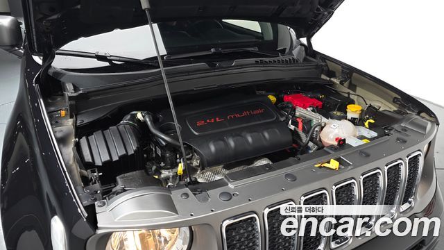 Jeep Renegade 2.4 Limited - фото 4