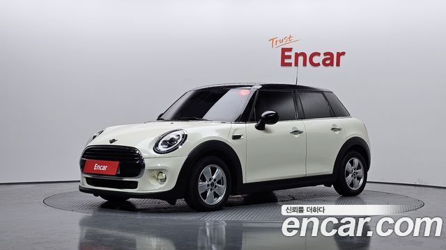 Mini Cooper 5Door Standard 3rd - фото 0