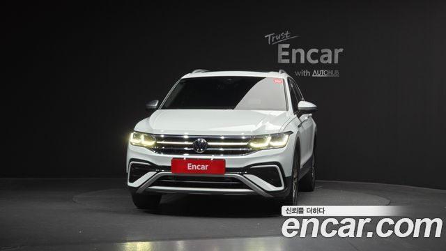Volkswagen Tiguan 2.0 TSI Prestige - фото 2