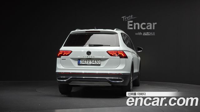 Volkswagen Tiguan 2.0 TSI Prestige - фото 3