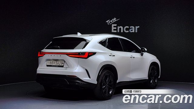 Lexus NX 2-го поколения Premium - фото 1