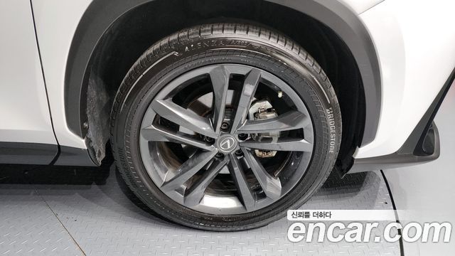Lexus NX 2-го поколения Premium - фото 4