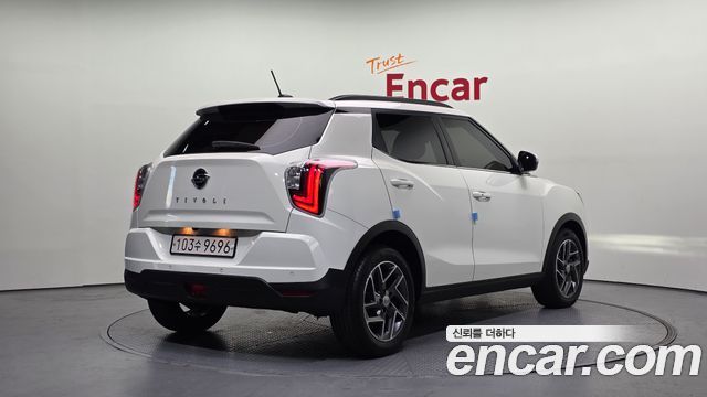 SsangYong Tivoli Gasoline 1.5 2WD V3 - фото 1