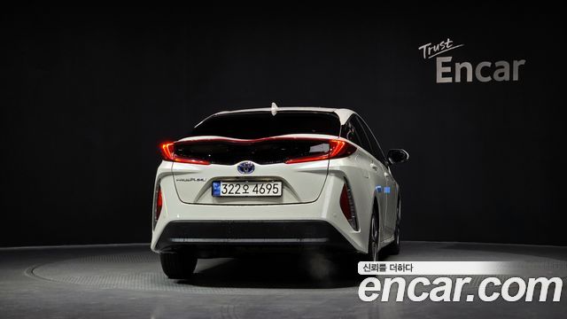 Toyota Prius 1.8 - фото 3