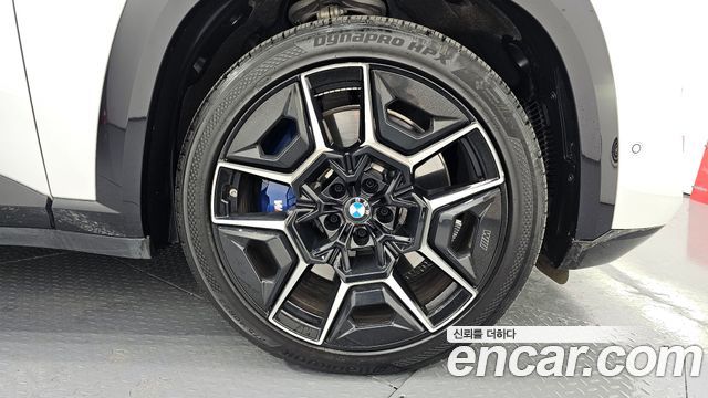 BMW XM G09 4.4 - фото 4