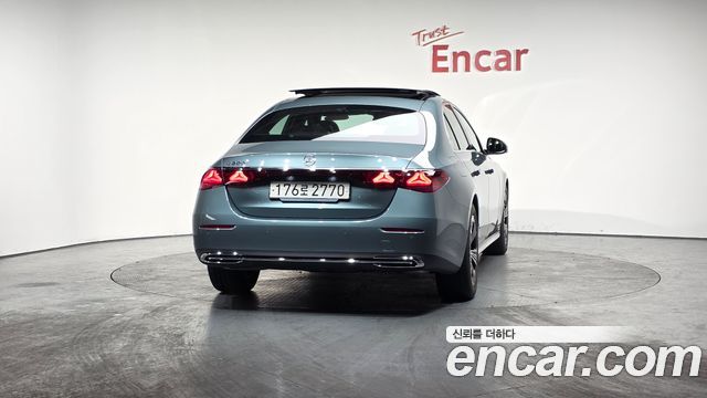 Mercedes-Benz E-Class W214 E200 Avantgarde - фото 2
