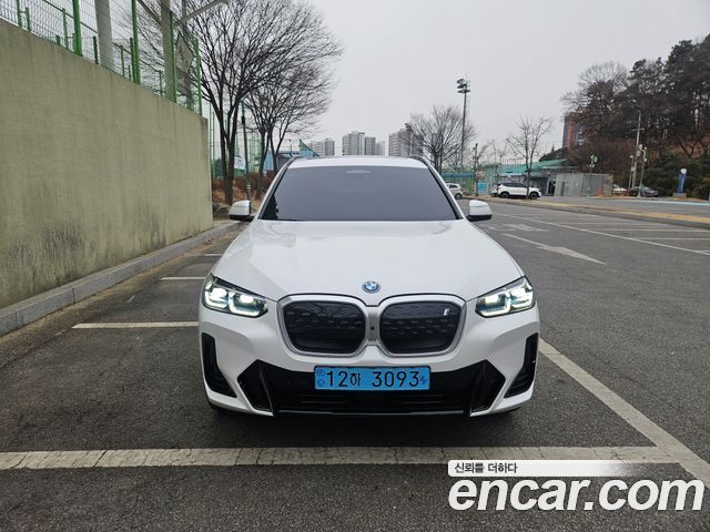 BMW iX3 M Sports - фото 1